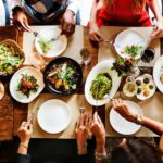 Restauracja nad morzem – dlaczego Ustka to kulinarne odkrycie turystów?