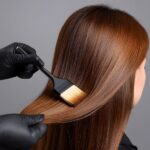 Jak dobrać odżywkę do włosów farbowanych, by zachować trwałość koloru?