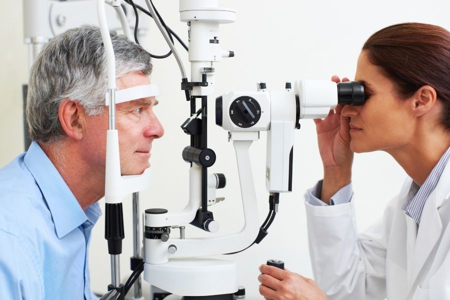 Badanie oczu seniora
